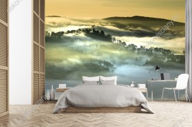 Wizualizacja fototapety z widokiem na zamglone szczyty górskie. Fototapeta do pokoju dziennego, sypialni, salonu, biura, gabinetu, przedpokoju i jadalni.